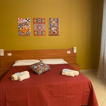 Angelo Apartments & Rooms Trapani Bagian luar foto