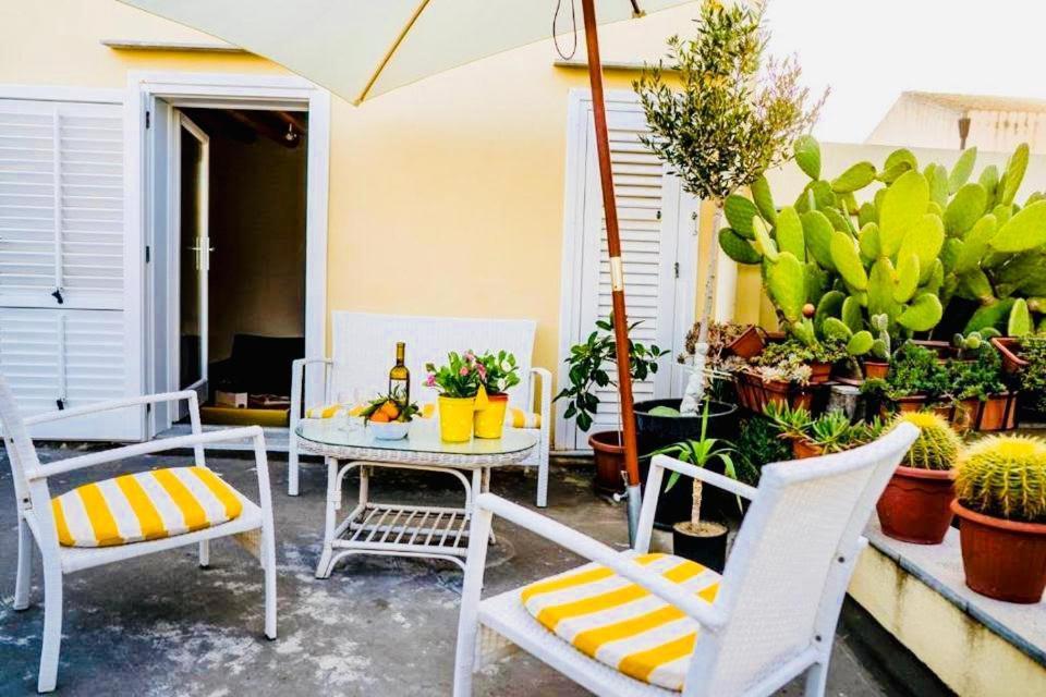 Angelo Apartments & Rooms Trapani Bagian luar foto
