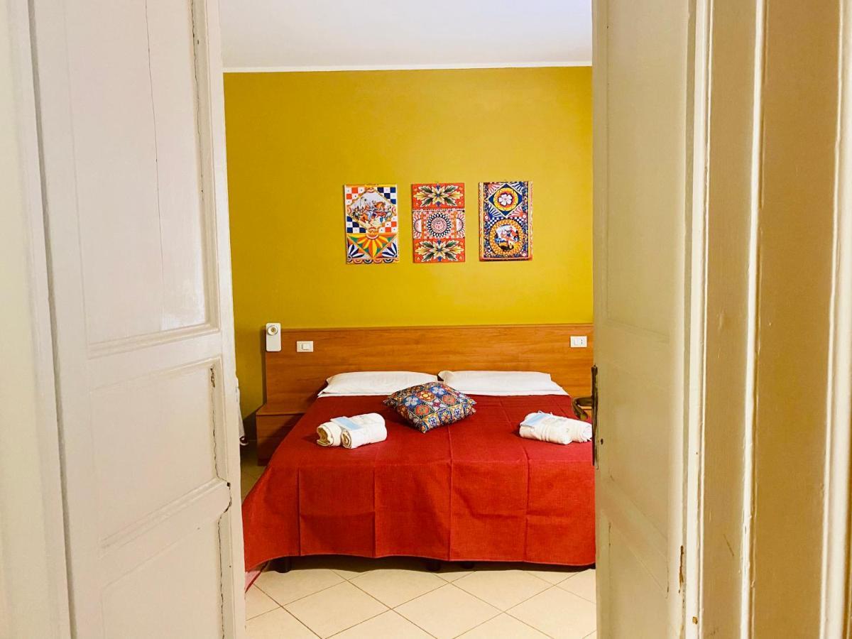 Angelo Apartments & Rooms Trapani Bagian luar foto
