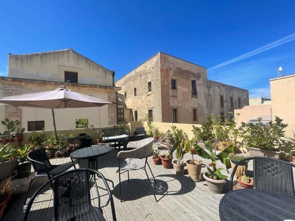Angelo Apartments & Rooms Trapani Bagian luar foto