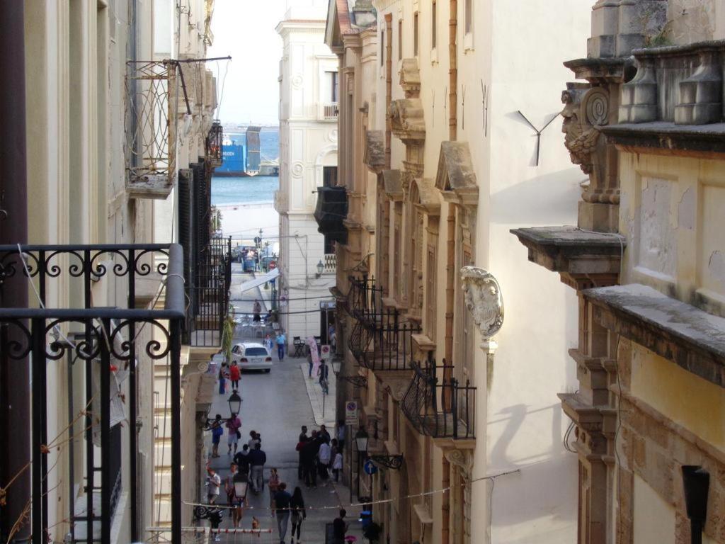 Angelo Apartments & Rooms Trapani Bagian luar foto