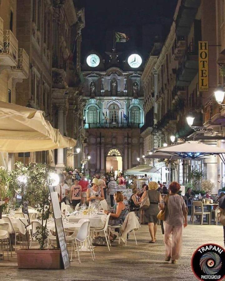 Angelo Apartments & Rooms Trapani Bagian luar foto